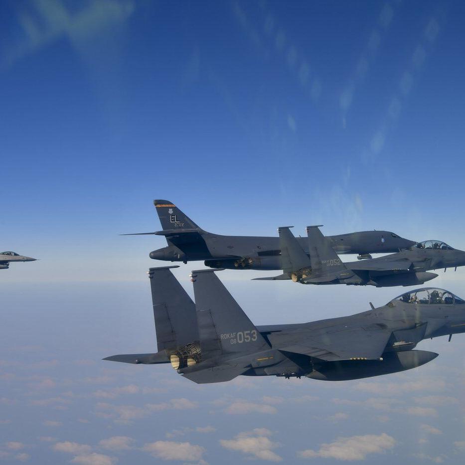 South Korean and US forces conduct combined exercise involving B-1B bomber